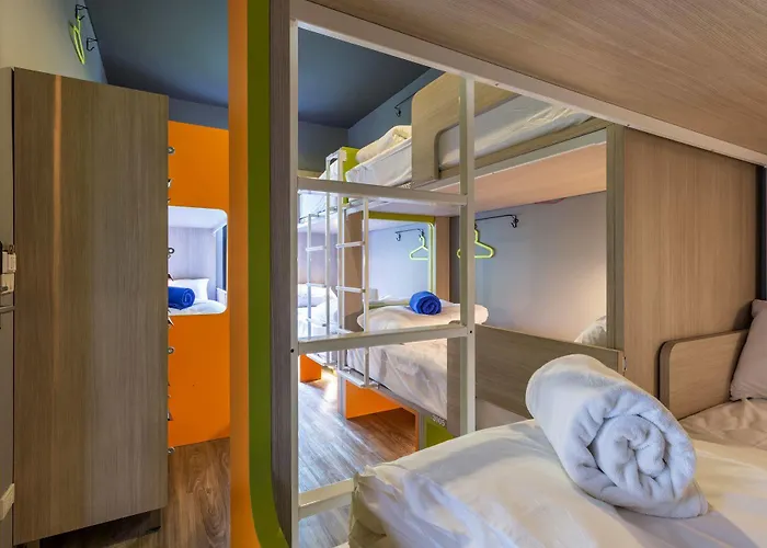 iSanook Female Hostel
