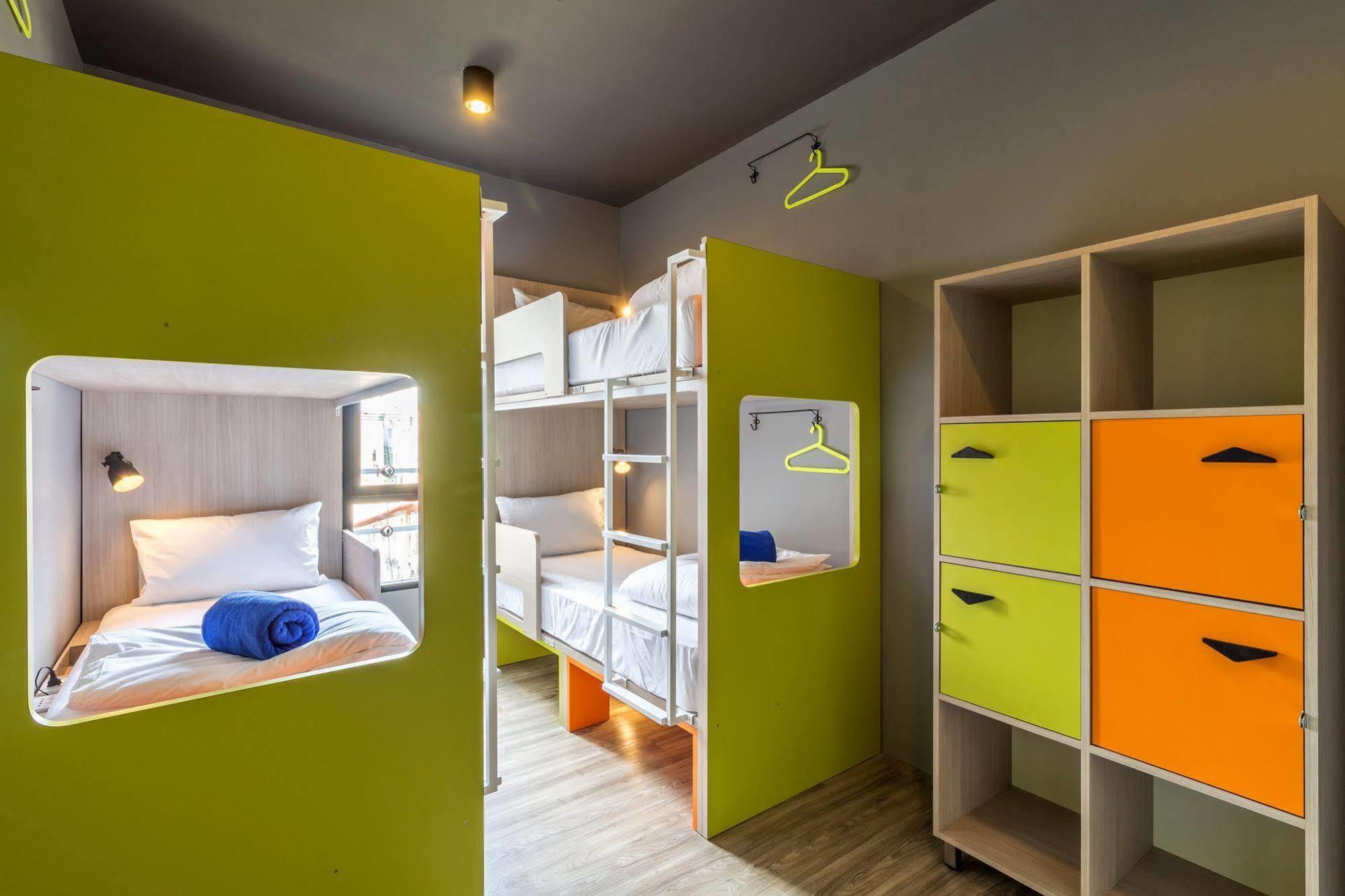 Isanook Female Hostel Bangkok
